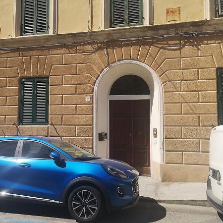 Porta A Mare, Free Parking Apartment Livorno Bagian luar foto